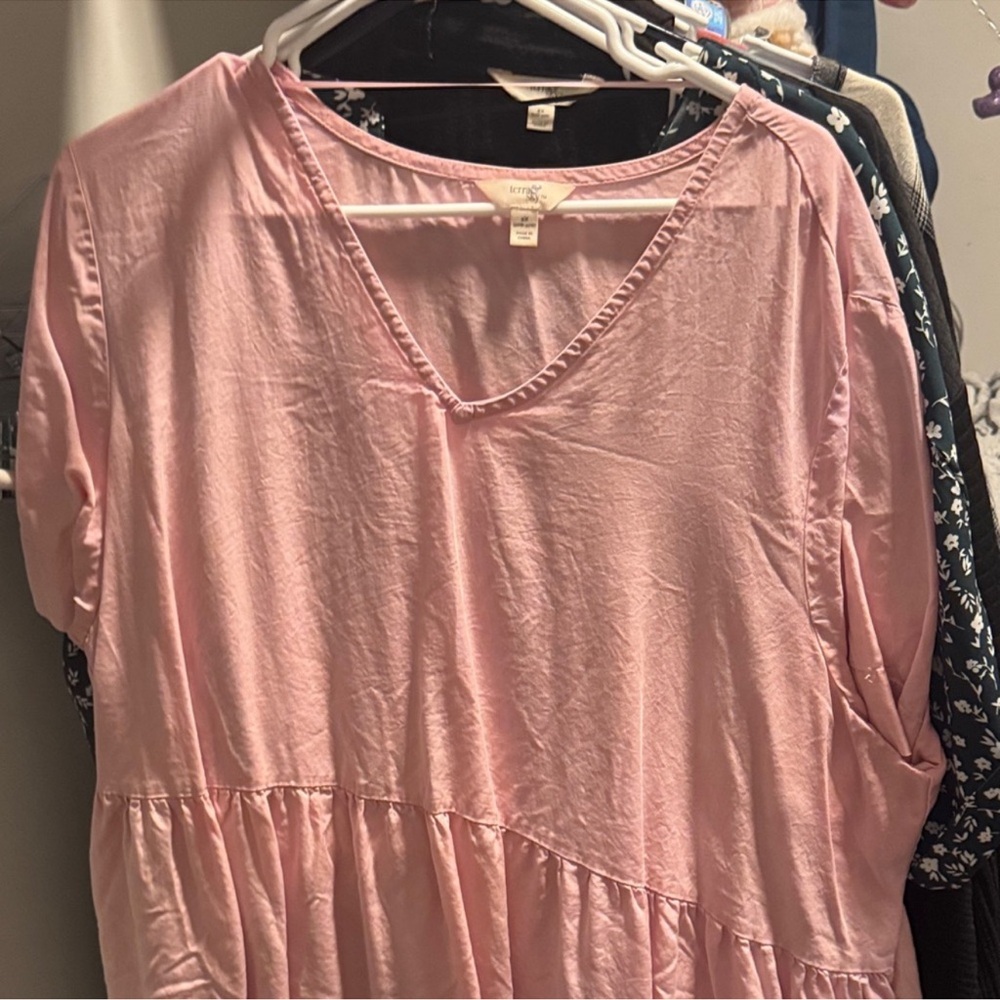 Elegant Pink V-Neck Tunic for Women